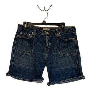 Women’s Levi 545 dark wash denim shorts